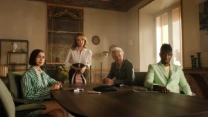 Та, где Эмили идет в посольство